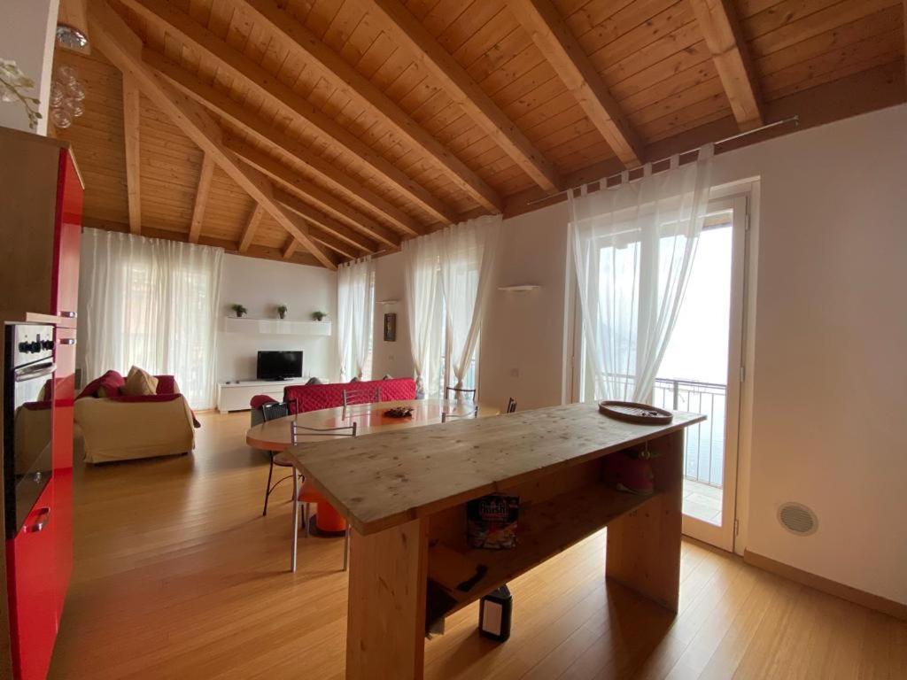 Luxury Penthouse With Big Terrace Appartement Argegno Buitenkant foto